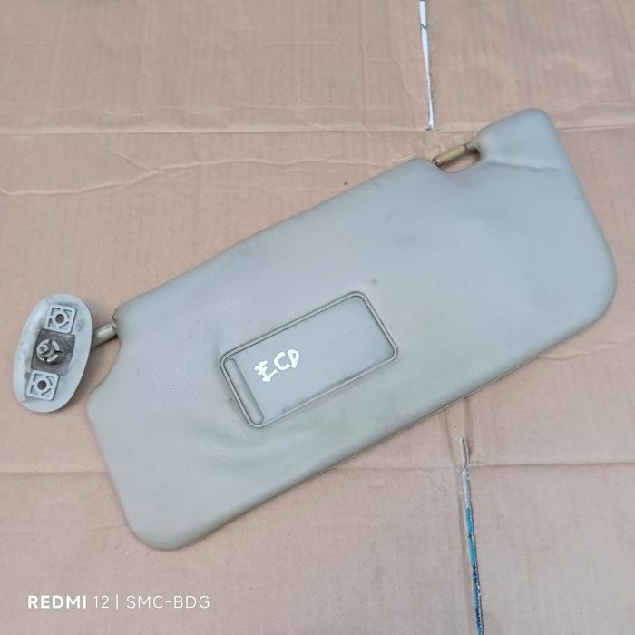 Sunvisor sun visor anti silau matahari bagian kiri / penumpang Suzuki escudo 2.0 copotan