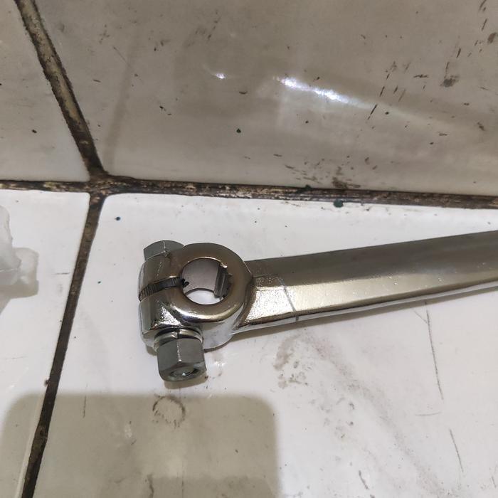 SELAHAN BESI VESPA EXCEL PX EXCLUSIVE