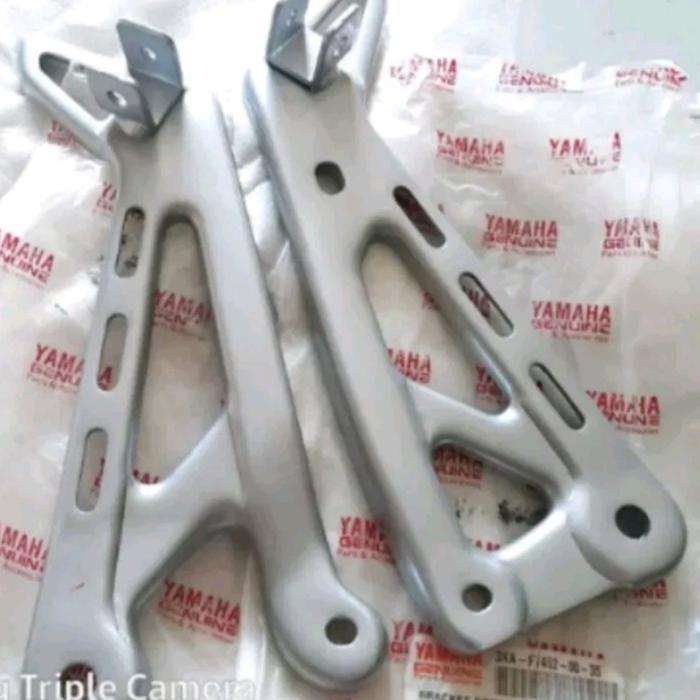 BREKET STEP BELAKANG SILVER BRACKET FOOTREST BUSTEP ORI RX KING