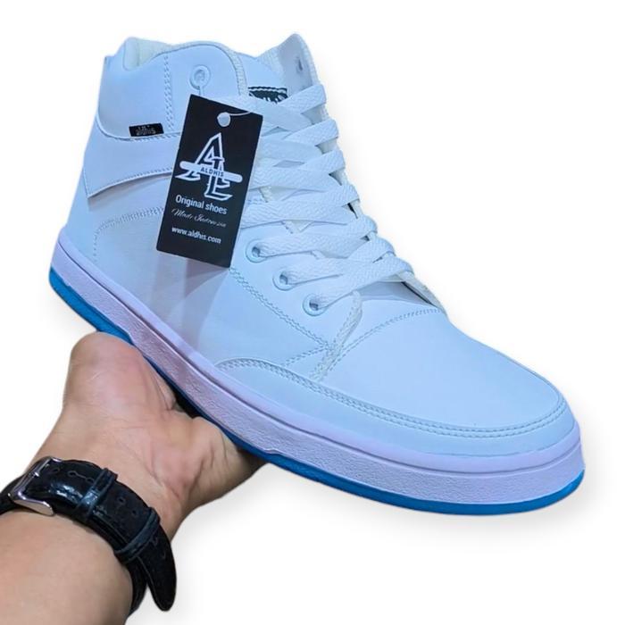 Aerostreet - Sepatu Putih Cowok Boots Pria Casual Full White Sol Karet Antislip Untuk Kerja Dan Gaya