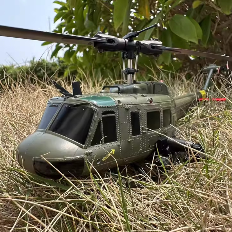 UH-1 Huey Stunt Six-Axis Electric Remote Control Helicopter Toy Without Flaps For Inverted Flight