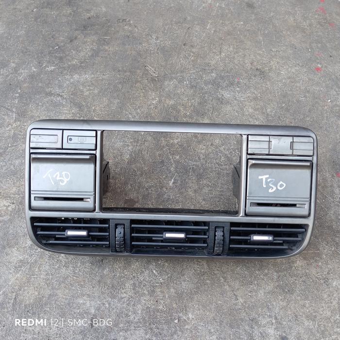 Frame head unit set kisi ac dashboard tengah Nissan Xtrail X-Trail T30