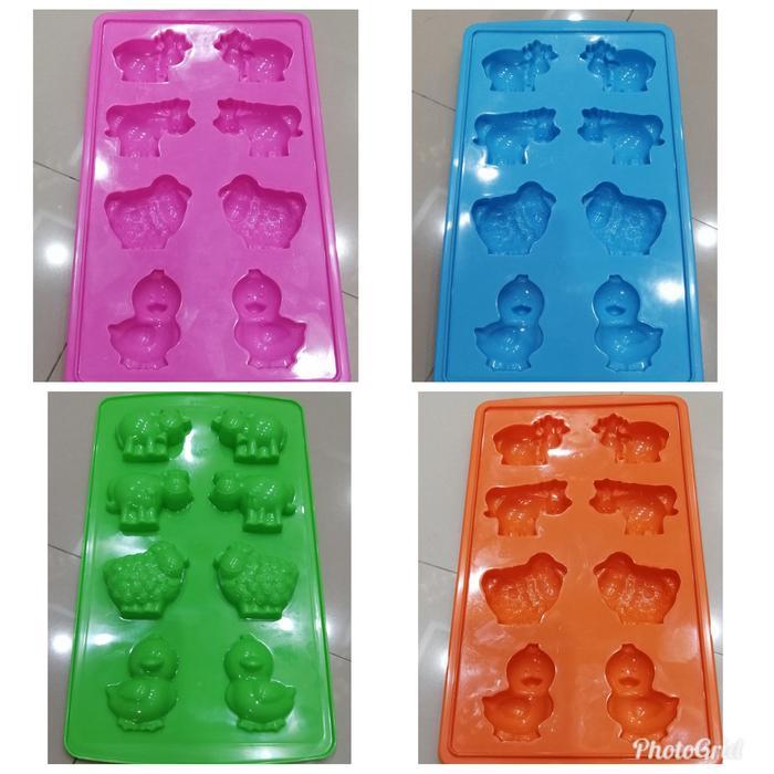 Cetakan puding karakter