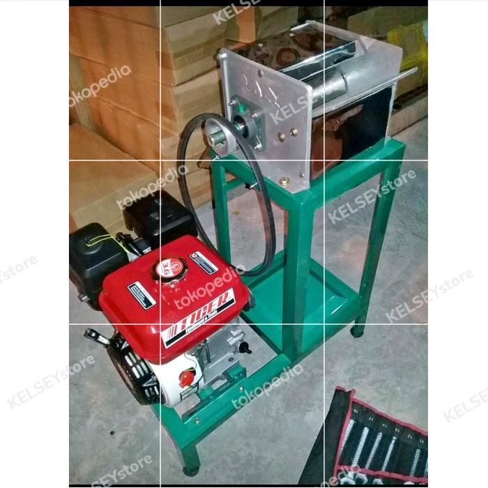 Parut Kelapa Besar Lengkap Penggerak Mesin Bensin Gx200 Parutan Jumbo