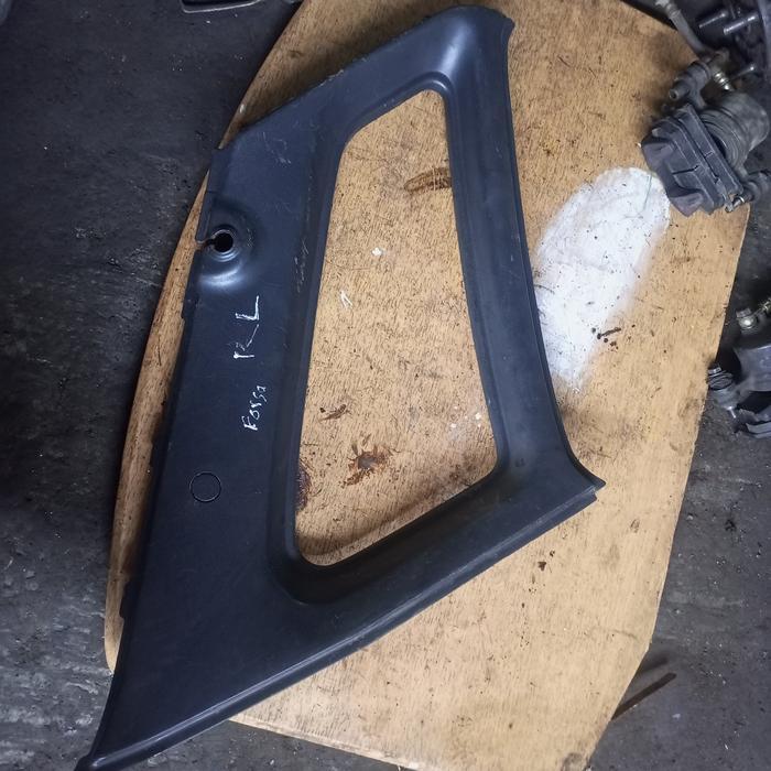 cover tutup pilar C interior bagian kiri Suzuki Forsa 1000cc