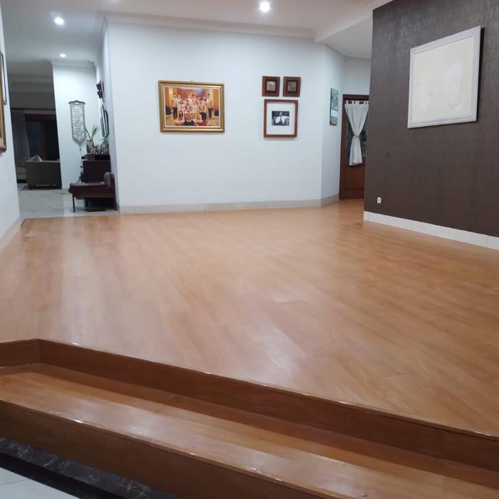 Lantai kayu parket (parkit, parquet,laminate Flooring HDF) kangbang murah