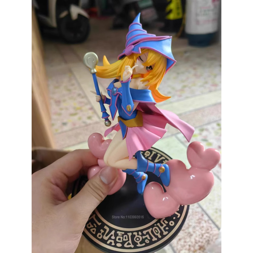 Original Yu-Gi-Oh! Dark Magician Girl Dmg Genuine Sk Japan Hereditail Pvc Action Figure Anime Figure