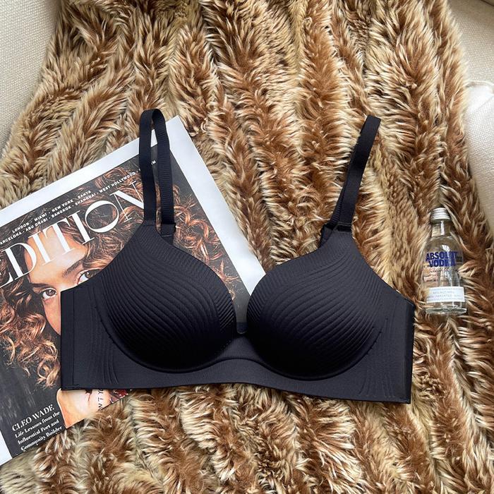 Bra Tanpa Kawat Seamless Breathable Sayap Lebar Nyaman Halus Polos Busa Bh Wanita Tipis Lembut Co