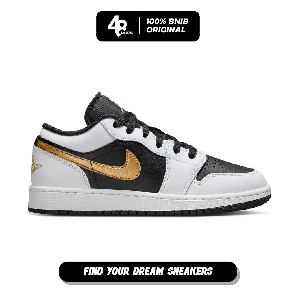 Sepatu Sneakers Unisex  Air Jordan 1 Low White Black Metallic Gold Swoosh (553560-172) Original