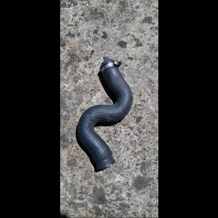 Selang radiator atas bmw e30 m10