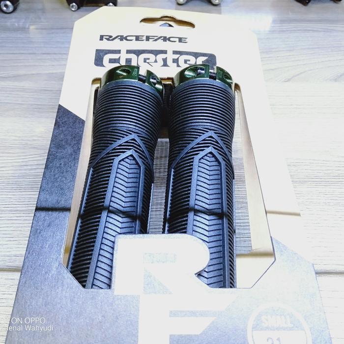 Grip Raceface Chester Black green