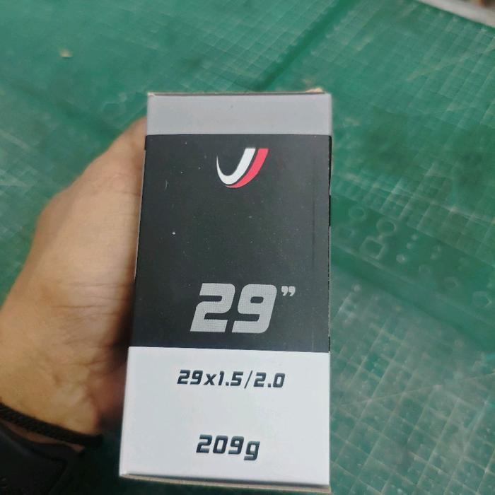 Ban Dalam Vittoria 29 X 150/200 Fv 48Mm Butyl 29 X 1.50/2.0 Presta Kecil Fv 48 Mm Vittoria