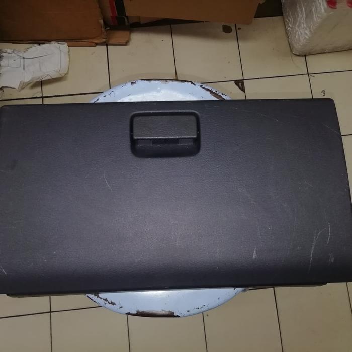 Tutup Laci Penyimpanan Mitsubishi Colt T120Ss