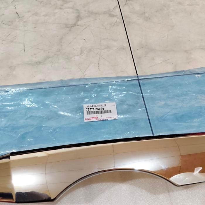 LIS LIST MOULDING CHROME KAP MESIN TOYOTA GRAND INNOVA 2012 2013 2014 2015 ORI PASSSS