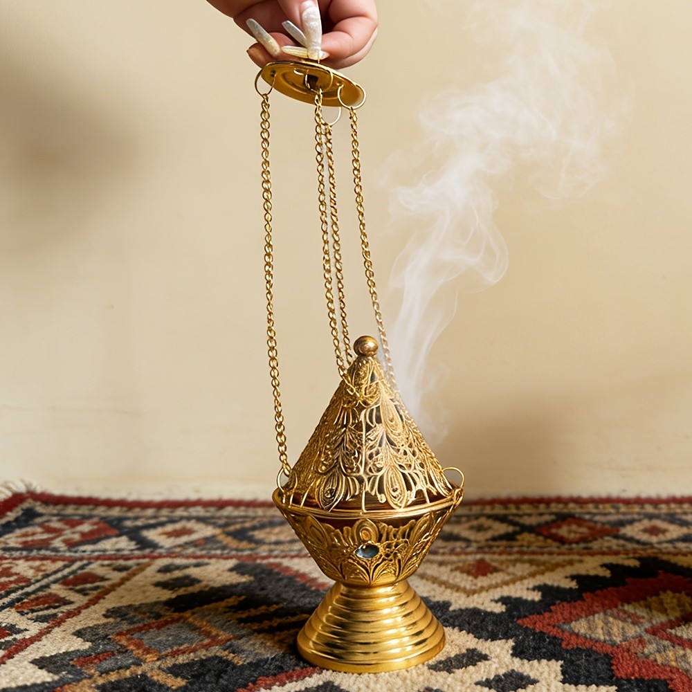 Hanging Gold And Silver Incense Burners, Gold Carved Metal Incense Burners With Hanging Chains, Home