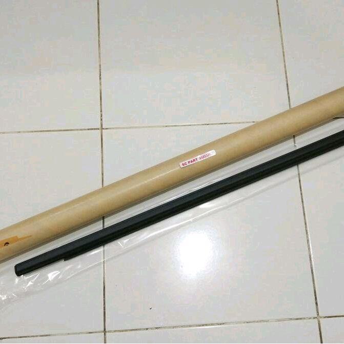 Wetherstrip Pelipit Kaca Pintu Luar Suzuki Grand Vitara