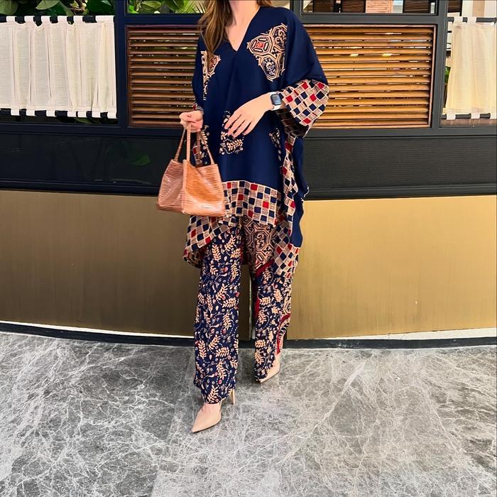 LAUSBOUTIQUE-SET ARUNA PARIS-SETELAN BATIK WANITA