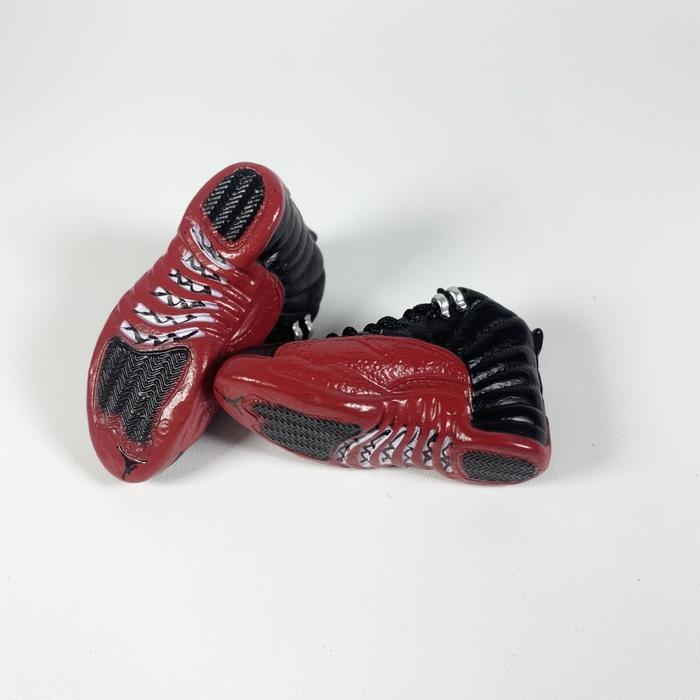 Ready AIR JORDAN 12 AJ12 REVERSE FLU GAME 3D SNEAKERS KEYCHAIN MINIATUR