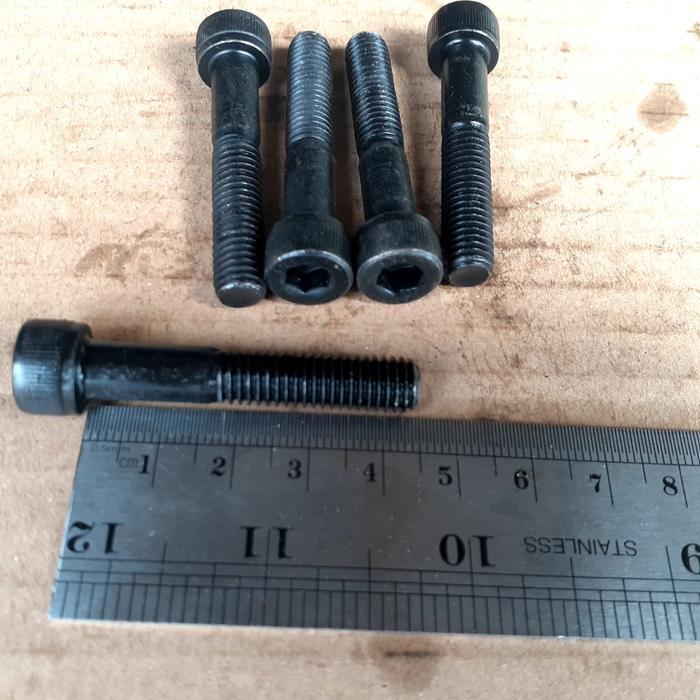 "New" BAUT L M8X45 BAJA / BAUT L BAJA M8 X 45 HALF DRAT HITAM