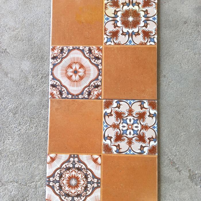 KERAMIK LANTAI 40X40 MOTIF BATIK KERATON BALI