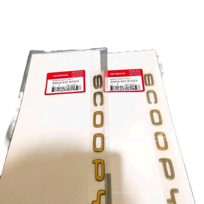 Ready Emblem Scoopy Prestige Type 2 Gold Original Tahun 2020-2022. 86836-K2F-N10ZA