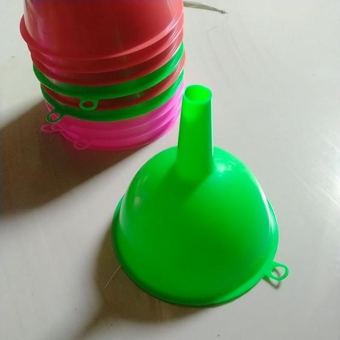 Torong/Corong Air/Minyak Bahan Plastik Ukuran 12 Co