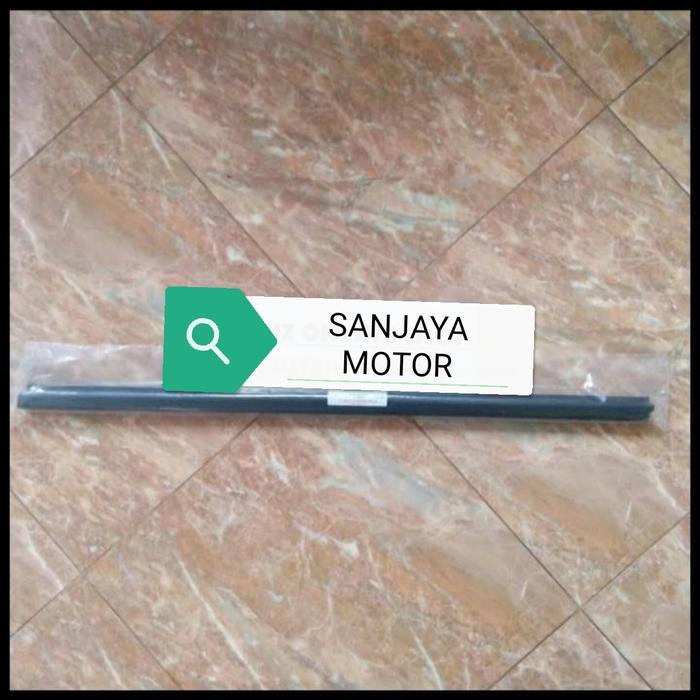 Pelipit Kaca Depan Dalam Suzuki Splash Original Sgp Ready