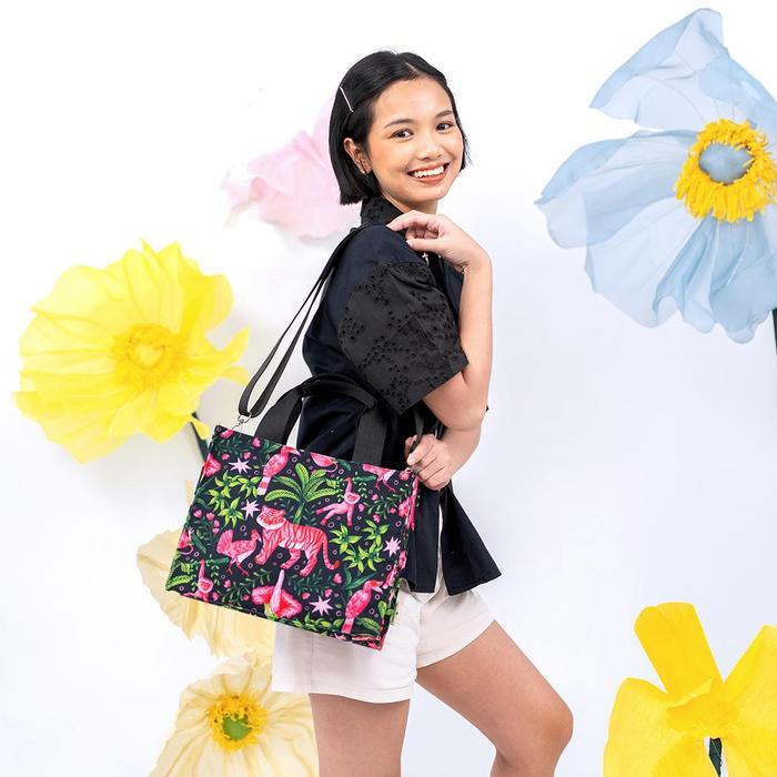Sovlo Daru Medium Tivoli Sling Bag - Tas Selempang Fashion Wanita - Canvas Bag
