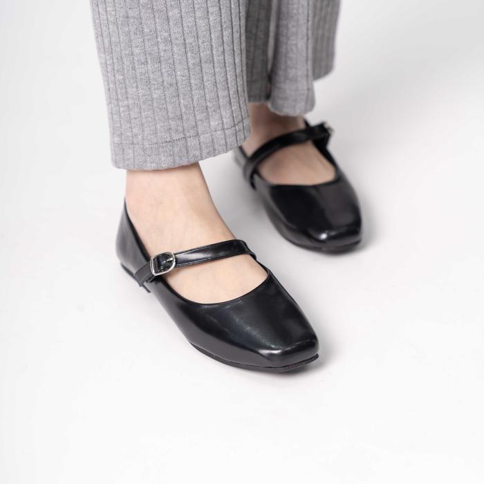 Berrybenka - Victorria Flat Shoes Wanita (Black, Beige, Mocca)