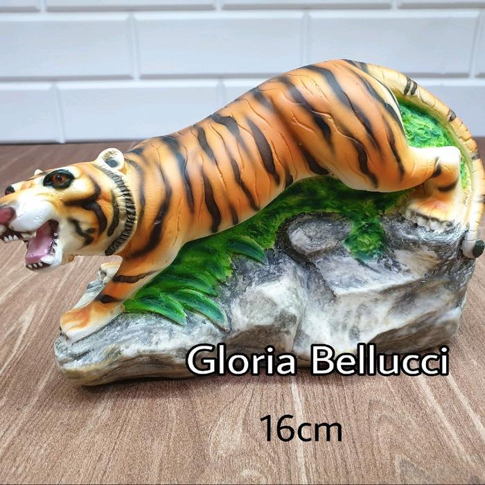 patung macan pajangan shio harimau besar