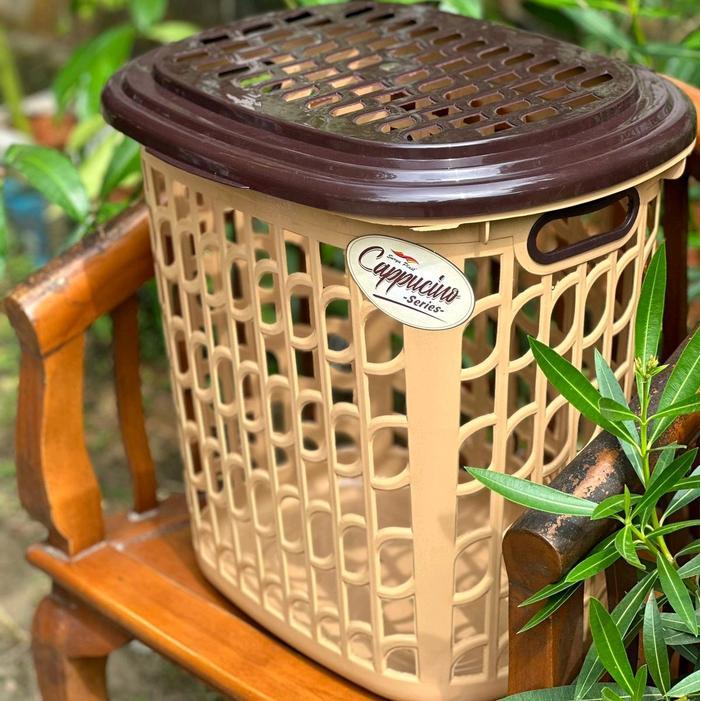 Keranjang Laundry Merek Capucino Dengan Tutup, Kapasitas 60 Potong Baju, Bahan Plastik Tahan Lama -