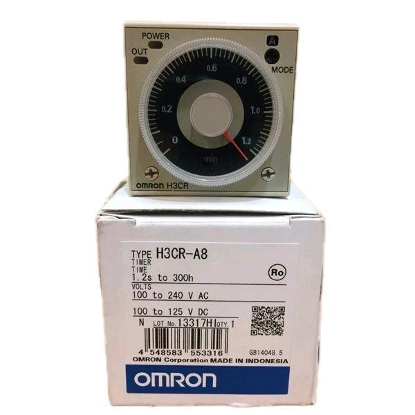 Timer H3cr-a8 + Socket // Omron Timer H3cr-A8 + socket // Timer Omron H3CR-A8 // Omron H3cr-A8 //
