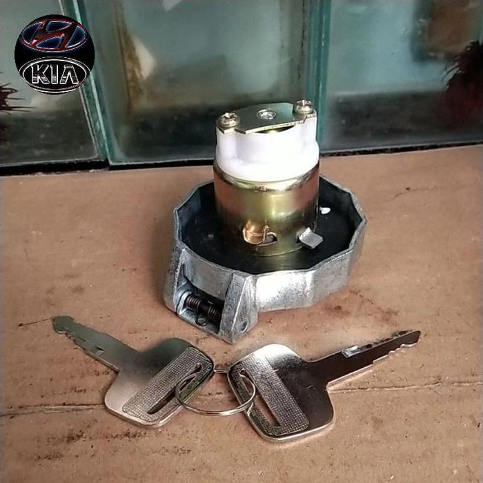 TUTUP TANGKI SOLAR ISUZU TRAGA HITAM