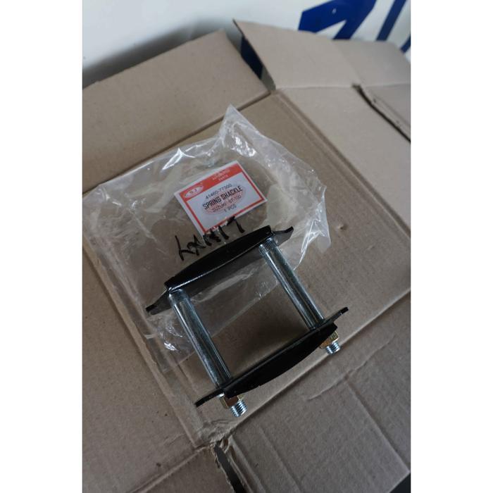 Anting Per / Spring Shackle Mobil Suzuki St-100
