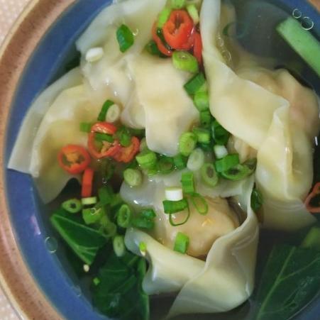 "New" pangsit isi ayam rebus dan goreng frozen