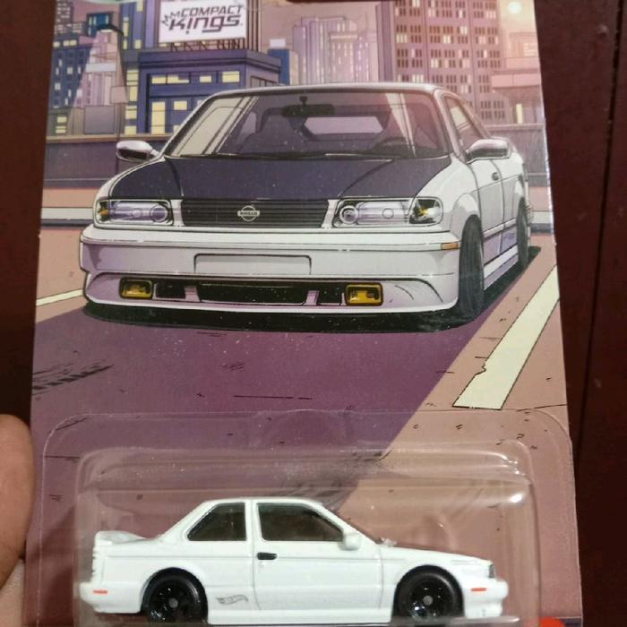 HOTWHEELS NISSAN SENTRA COMPACT KINGS