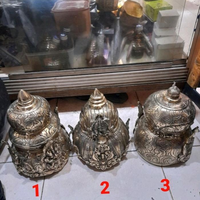 BARANG ANTIK MAHKOTA RAJA BAHAN KUNINGAN SARI