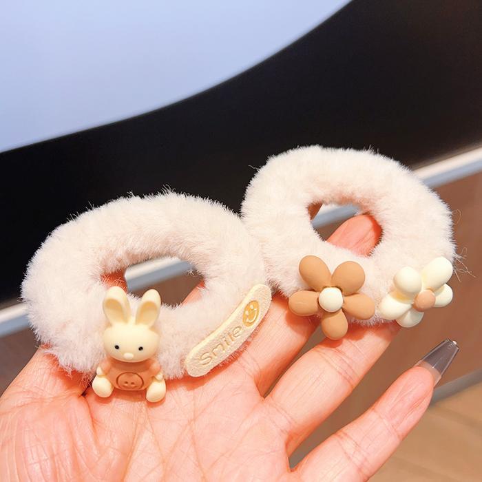 Scrunchie Bahan Bludru Karakter / Ikat Rambut Scrunchie Bahan Bludru / Ikat Rambut / Cepolan Hijab /