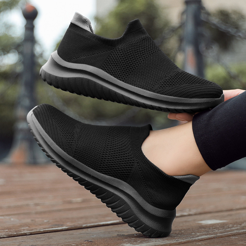 Unisex Men Women Casual Shoes Soft Sole Slip-On Sneakers Men Women Running Shoes Women Lightweight