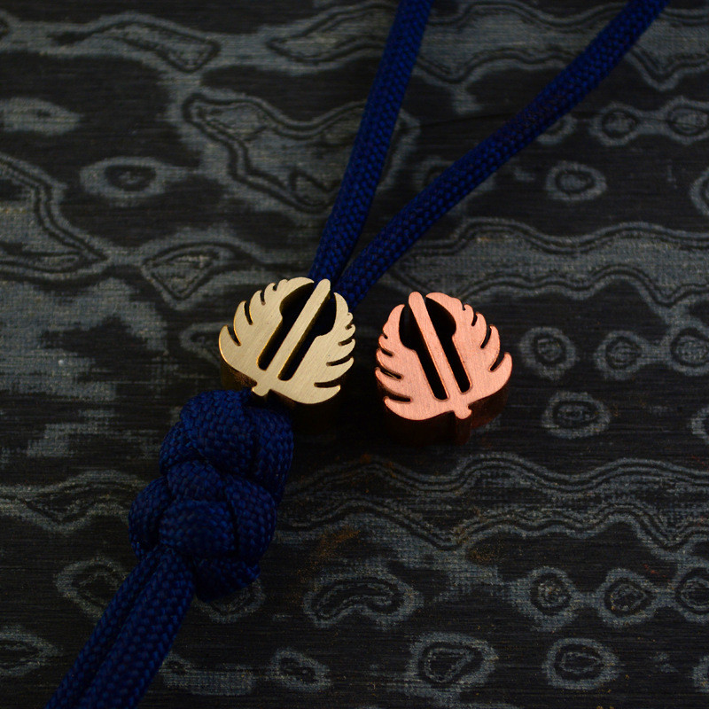 1pc Strider Titanium Roasted Blue StoneWash Knife Umbrella Rope Pendants EDC Tool Paracord Beads Lan