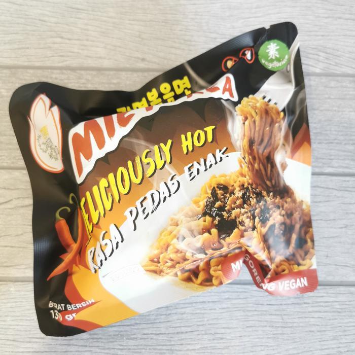 "New" Green World Mie Korea Goreng Instant Vegetarian Vegan