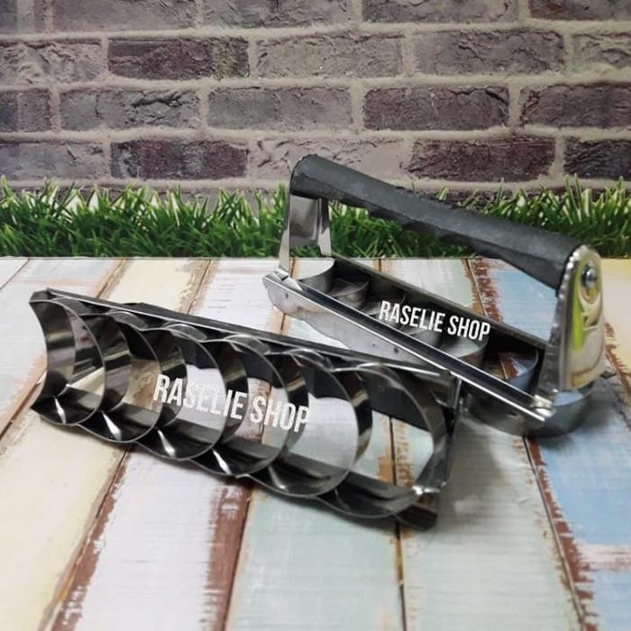 Cetakan Kue Kering Bulan Sabit Putri Salju Cookies Cutter Gg Plastik