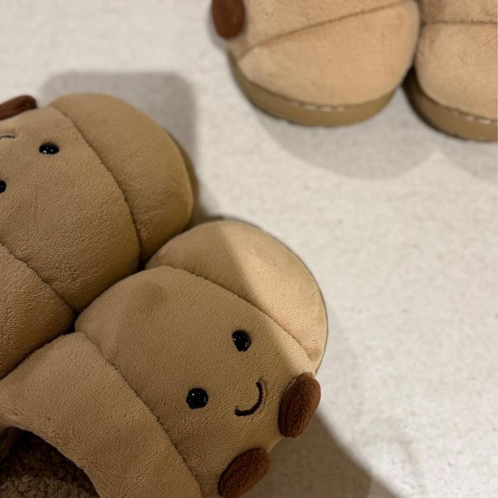 Jellycat Croissant Slippers Sandal Rumah Nyaman Lucu Hadiah Natal Christmas Gift Siap Stok Desain
