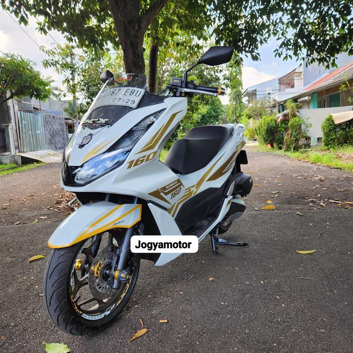 honda PCX 160 ABS th 2024 motor bekas berkualitas jogyamotor