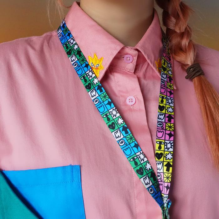 Screen And Green Lanyard (Long And Short - Liunic On Things