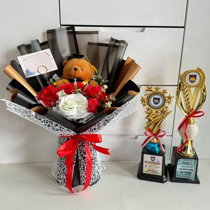 buket wisuda Bunga graduation bouquet bucket buket bunga wisuda buket wisuda anak cowok hadiah