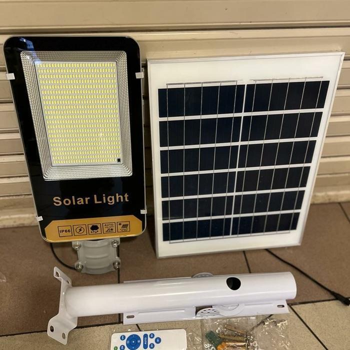 Lampu Jalan 400W Solar Panel Lampu Pju 400 Watt Solar Cell Remote