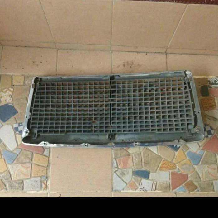 grill depan mercy boxer w124