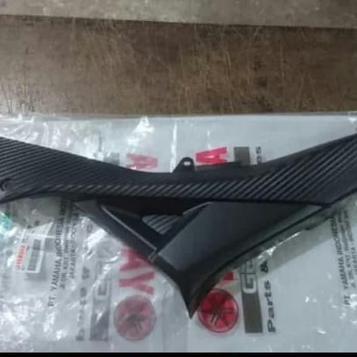 Promo Cover Body Bodi Samping Tengah Bawah R15 V2 Lama Part Yamaha Terlaris