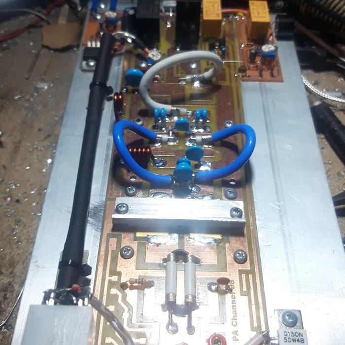 Boster vhf 2m 400 W protek input